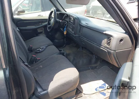 2001 Chevrolet Silverado 1500 из США, поврежденный, VIN 1GCEC14V91E184724